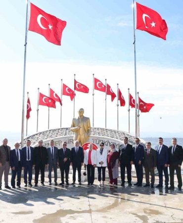 baskan-biyik-muhtarlarimizla-el-ele-darica-icin-calisiyoruz-BKnqFRjK.jpg