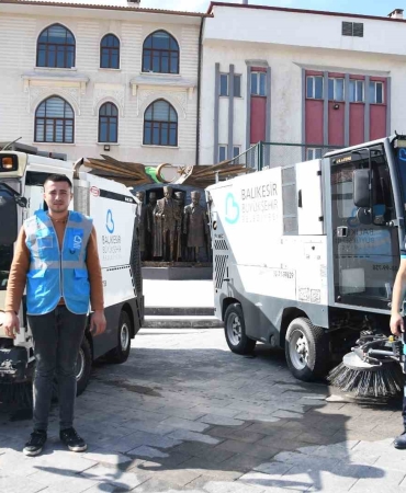 buyuksehirden-sehrin-dort-bir-yaninda-temizlik-seferberligi-uTAH2Mmh.jpg