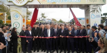 edremitte-2-zeytinyagi-tadim-festivali-festolive-basladi-GLmwLtEs.jpg