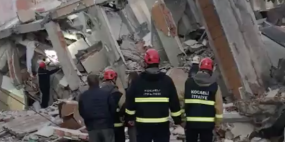 Gebze’de bina çöktü: Çok sayıda ekip sevk edildi