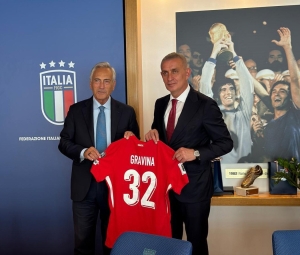 haciosmanoglu-italya-futbol-federasyonu-baskani-gravinayi-ziyaret-etti-3knMvydh.jpg