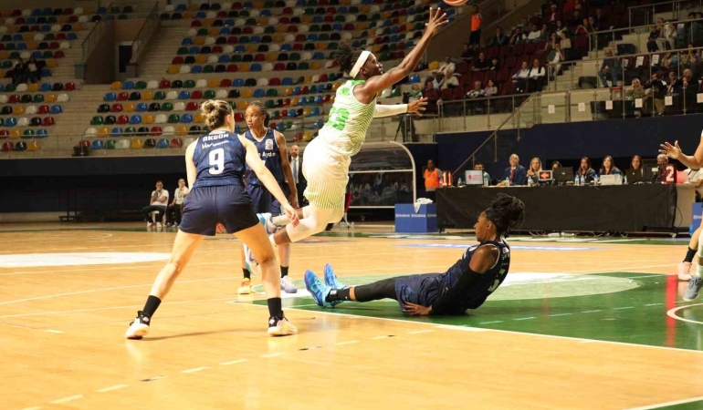 kadinlar-basketbol-super-ligi-kocaeli-kadin-basketbol-79-nesibe-aydin-85-1Knl9sX4.jpg