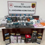 kocaelide-2-milyon-450-bin-tllik-kacak-urun-ele-gecirildi-jtcRcqFJ.jpg