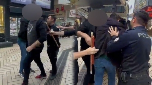 kocaelide-iki-gazeteciye-sopali-pusu-girisimi-KpDHKUjU.jpg
