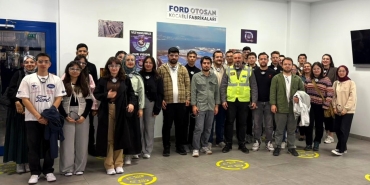 ogrenciler-otomotiv-uretimini-yerinde-gozlemledi-LjHitayg.jpg