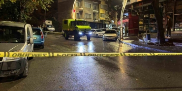 sokak-ortasinda-cinayet-kamerada-jiletle-cevreye-rahatsizlik-veren-sahis-silahla-vuruldu-kT6yZ3Nt.jpg
