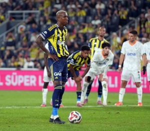 super-ligin-ilk-8-haftasinda-en-cok-penalti-kazanan-fenerbahce-oldu-DyPjONhZ.jpg