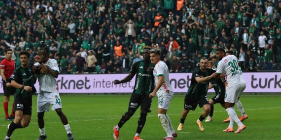Trendyol Süper Lig: Kocaelispor: 0 – Alanyaspor: 0 (İlk yarı)