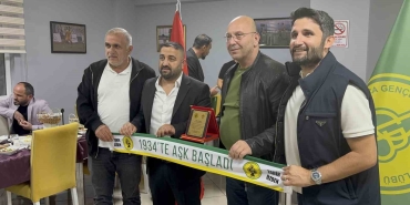 tribun-siddetine-karsi-tek-ses-oldular-6vUqZ1gX.jpg
