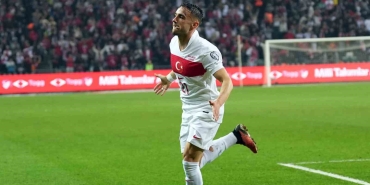 yunus-akgun-milli-formayla-3-gol-sevincini-yasadi-srr3e8Qb.jpg