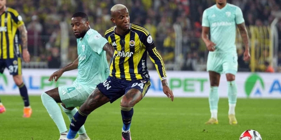 Fenerbahçe, liderle arasında puan farkını 1’e indirdi