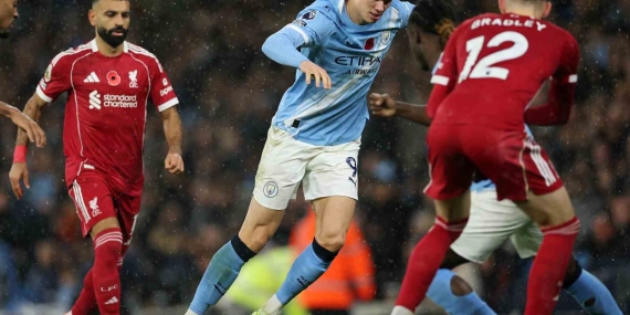 Manchester City, Liverpool’u 3-0 ile geçti