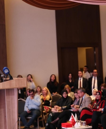 30-ulkeden-is-kadinlari-bir-araya-geldi-7UJtONpF.jpg