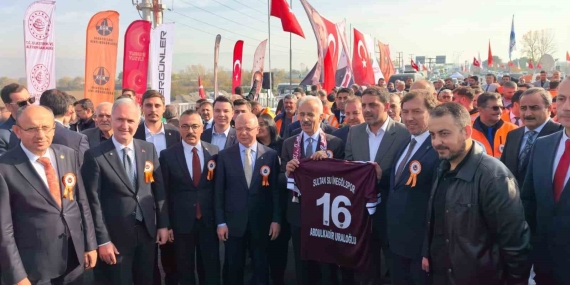 Bakan Uraloğlu: “Öümüzdeki yıl Bursa’mıza yüksek hızlı trenle seyahat edeceğiz”