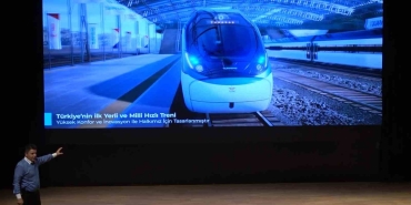 bakan-yardimcisi-boyraz-genclere-milli-hizli-treni-boyle-tanitti-plGafyti.jpg
