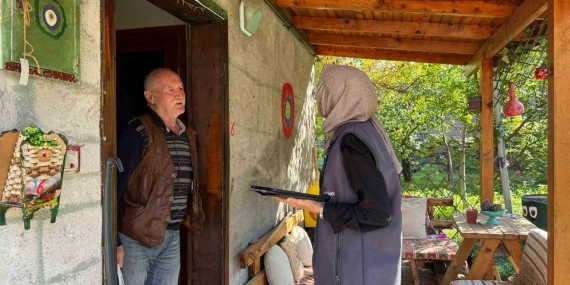 Başiskele’de “Gönül Bağı” ekipleri hane ziyaretlerini sürdürüyor