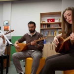 basiskelede-her-yasa-ucretsiz-baglama-egitimi-4MBW96N9.jpg