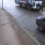 belediye-iscisinin-hayatini-kaybettigi-korkunc-kaza-kamerada-OvELO3MK.jpg