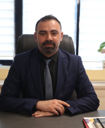 devrim-baldan-esi-belediyede-ise-basladi-yalanina-tepki-haberi-okuyup-esimle-gulduk-VxpjEZ3N.jpg
