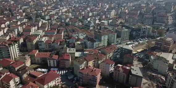 Gebzelilerin diken üstünde olduğu riskli bölge havadan görüntülendi