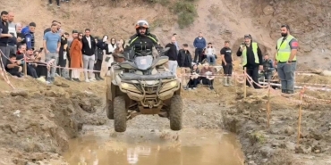 golcukte-atv-tutkunlari-zorlu-parkurda-mucadele-etti-ajdQhtad.jpg