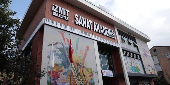 İzmit Belediyesi Sanat Akademisi’nde yeni tiyatro dönemi başlıyor