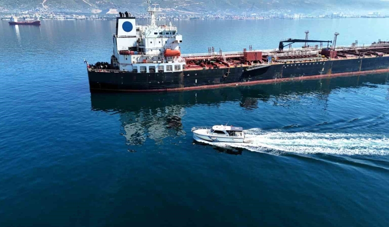 izmit-korfezinden-7-bin-90-metrekup-atik-ayristirildi-yU5hjSCa.jpg