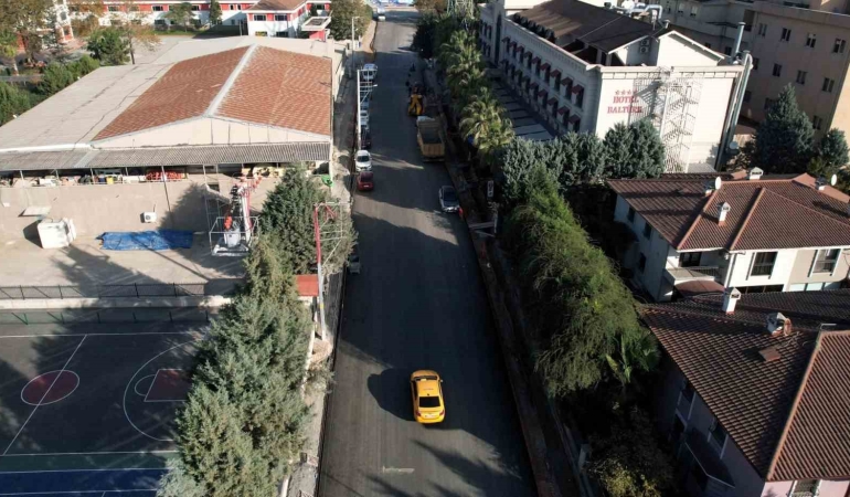 izmit-sehit-ergun-koncu-caddesinde-altyapi-bitti-asfalt-serildi-WuunHq6C.jpg