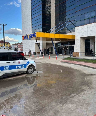 kocaelide-polise-bicakla-direnen-supheli-silahla-vurularak-yakalandi-vTd5nURt.jpg