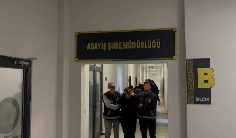 otomobildeki-kanli-saldirinin-faili-yakalandi-OhL4kbvZ.jpg