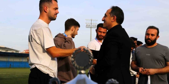 SUBÜ ev sahipliğinde düzenlenen ÜNİLİG Futbol Bölge Şampiyonası tamamlandı
