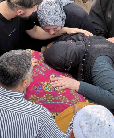yanginda-hayatini-kaybedenlere-son-veda-rPlP9cpm.jpg