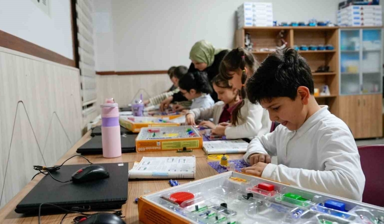 basiskele-cocuk-akademisinde-yeni-donem-egitimleri-basladi-TJEP66GV.jpg