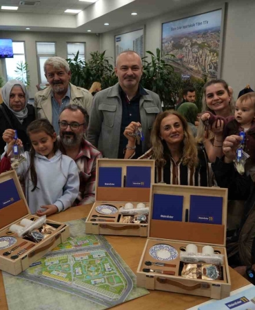 bizim-evler-11-sahiplerine-kavustu-iYEQPqjd.jpg