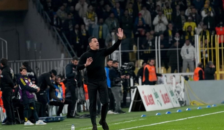 cagdas-atan-fenerbahce-hak-ederek-kazandi-4IY9NE9r.jpg