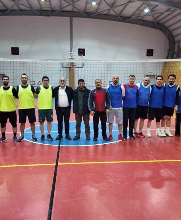 daricada-kurumlar-arasi-voleybol-turnuvasi-heyecani-basladi-nqkEsmc7.jpg