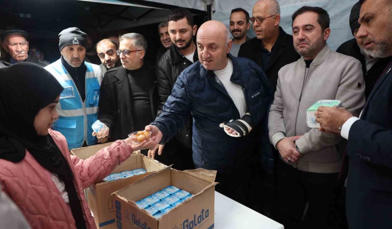 daricada-vatandaslara-lokma-ikram-edildi-LRWl5sPz.jpg