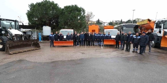 Dilovası Belediyesi karla mücadelede hazır kıta