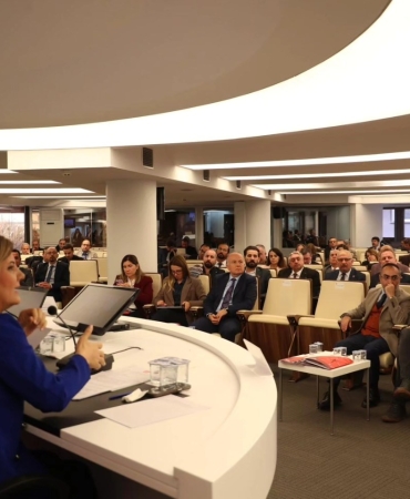 fatma-baskandan-adaletsiz-pay-dagilimina-karsi-kanun-teklifi-onerisi-ajyJ8S4z.jpg