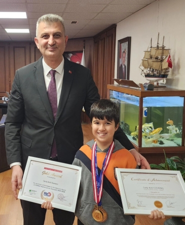 ilkokul-ogrencisi-matematik-olimpiyatlarinda-3-altin-madalya-kazandi-IJGCZRXA.jpg