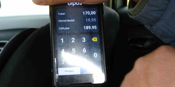 Kadın yolcu ile taksicinin hizmet bedeli tartışması: “Haram olsun” diyerek araçtan indi