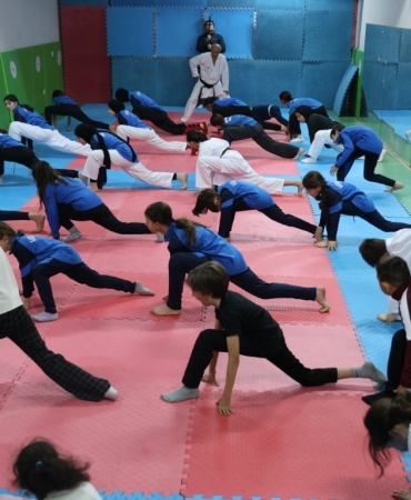 kartepede-cocuklara-ucretsiz-spor-egitimi-94SNpwYm.jpg