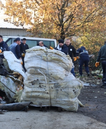 kartepedeki-sanayi-bolgesinden-125-ton-atik-toplandi-uJc3vc4q.jpg