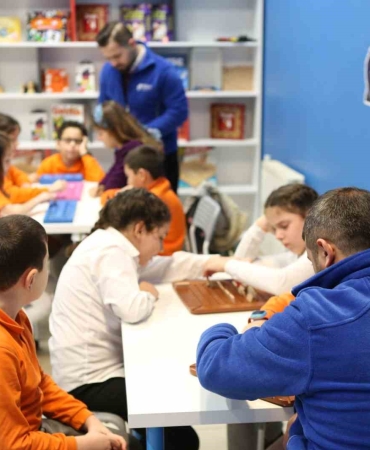 kibar-gonulluleri-7-yilda-10-binden-fazla-cocugun-hayatina-dokundu-2d9dJwpC.jpg