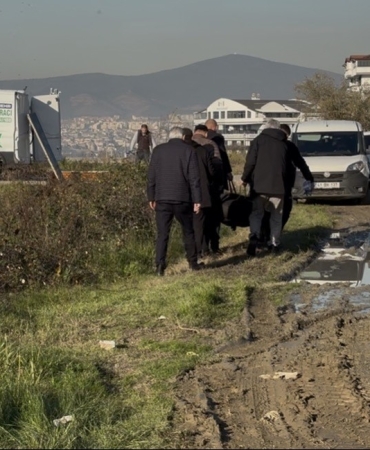 kiz-arkadasi-tarafindan-caliliklarin-arasinda-olu-bulundu-jyfqhLng.jpg