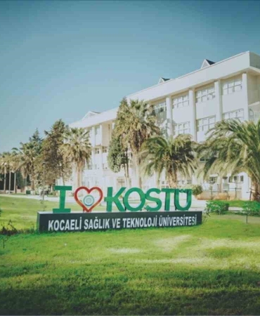 kocaeli-saglik-ve-teknoloji-universitesi-ilk-20de-KN5BiFAS.jpg
