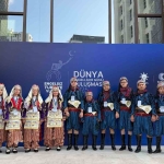 kocaelinin-gonca-efeleri-cumhurbaskani-erdoganin-onunde-sahne-aldi-hHNQhGD1.jpg