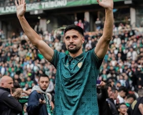 kocaelispor-tarkan-serbest-ile-yollarini-resmen-ayirdi-1Y9kILjr.jpg