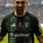 kocaelisporlu-taraftarlardan-serdar-dursuna-derbi-tepkisi-guIGKfle.jpg