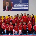 korfezin-genc-ve-minik-karatecileri-23-madalya-aldi-17DWVyNU.jpg